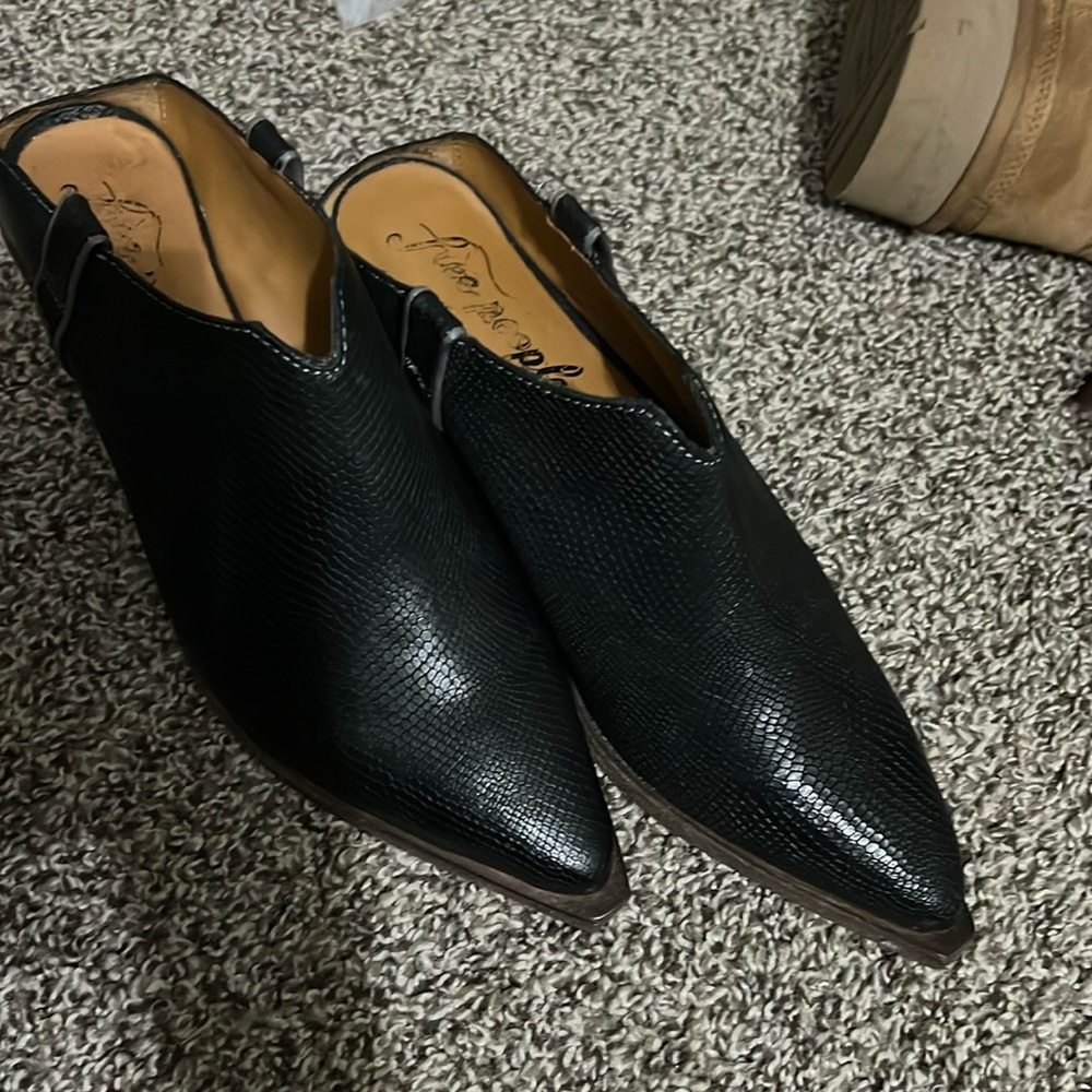 Free people black Mule size 39 made in India